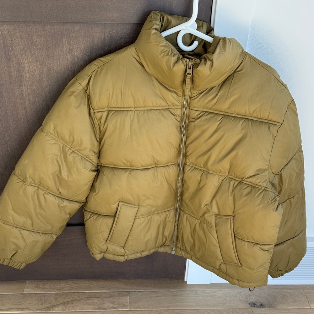 American Eagle Outfitters puffer coat Jacket